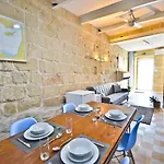 Eight Point Living Br6 - Hébergement de vacances Il-Birgu
