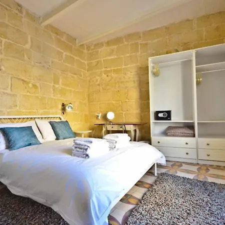 Eight Point Living Br6 - Holiday home