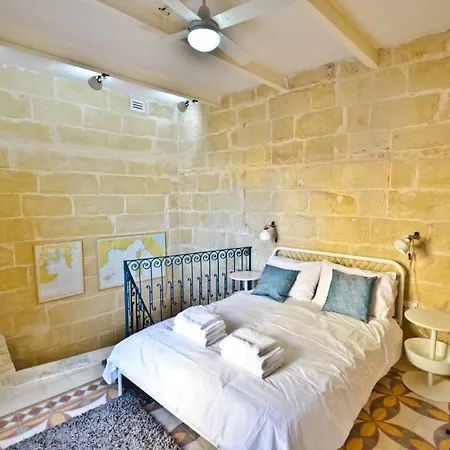 Eight Point Living Br6 Holiday home Birgu