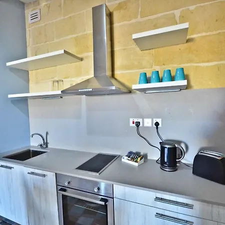 Eight Point Living Br6 * Birgu