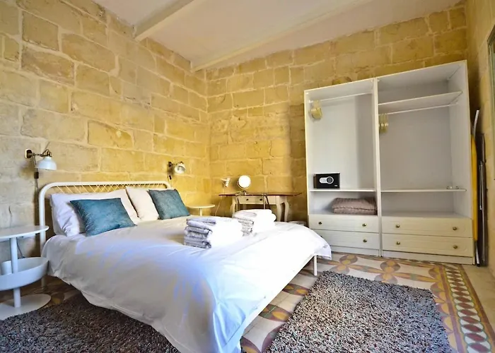 Eight Point Living Br6 - Feriehus